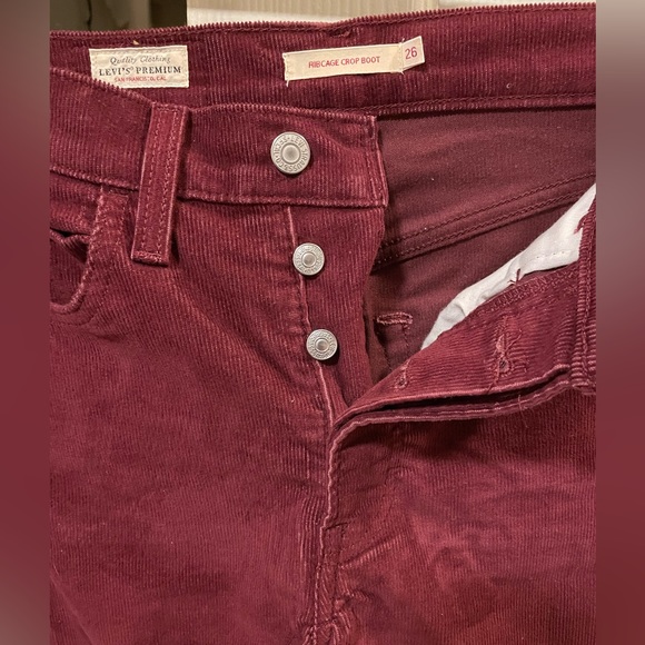 Levi’s Cropped Bootcut Corduroy Pants - Picture 5 of 6